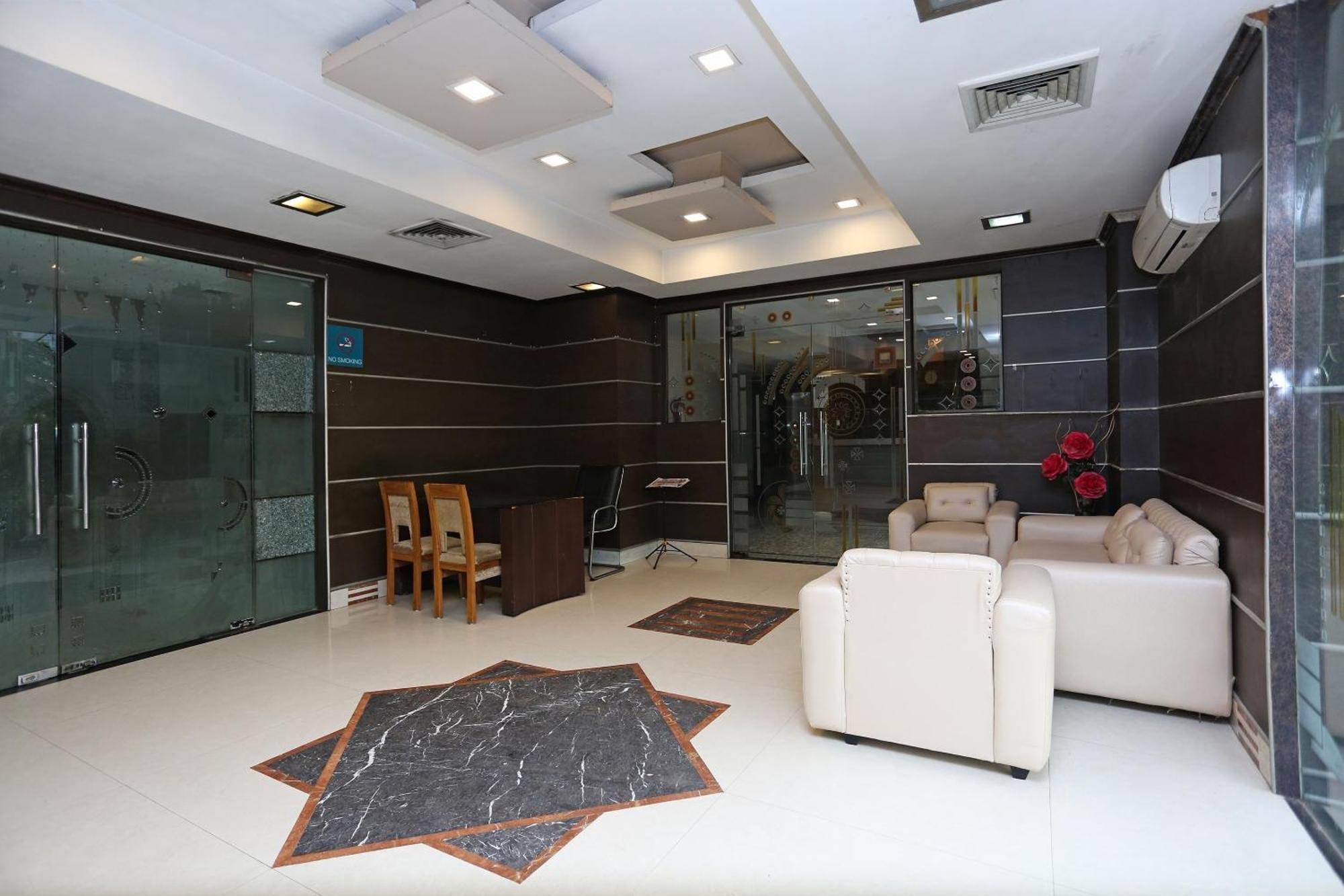Hotel O Mukut Regency Ghaziabad Εξωτερικό φωτογραφία